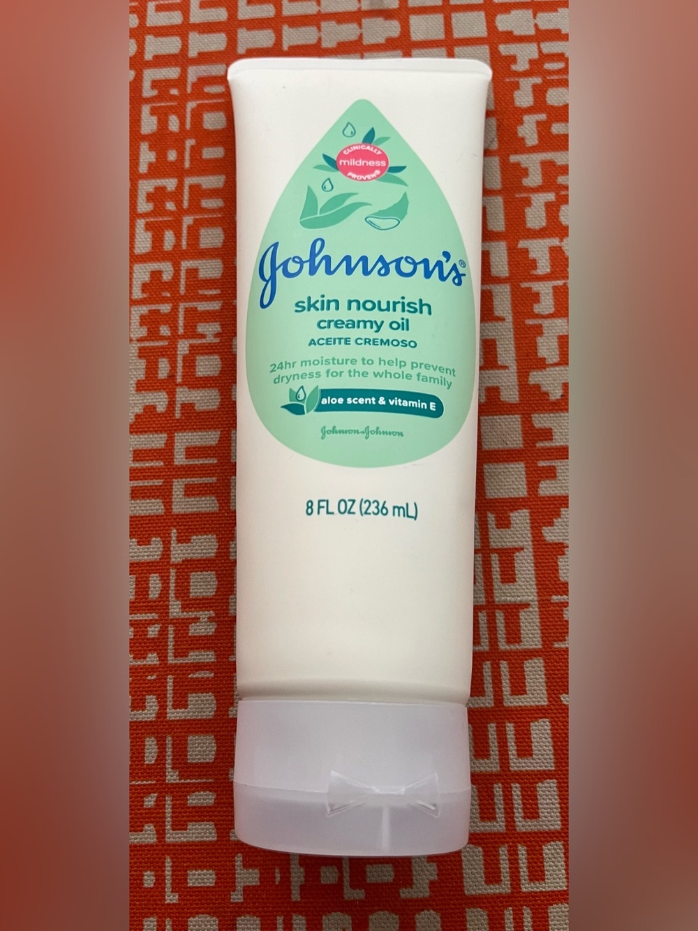 Johnson's Skin Nourish Creamy Oil -